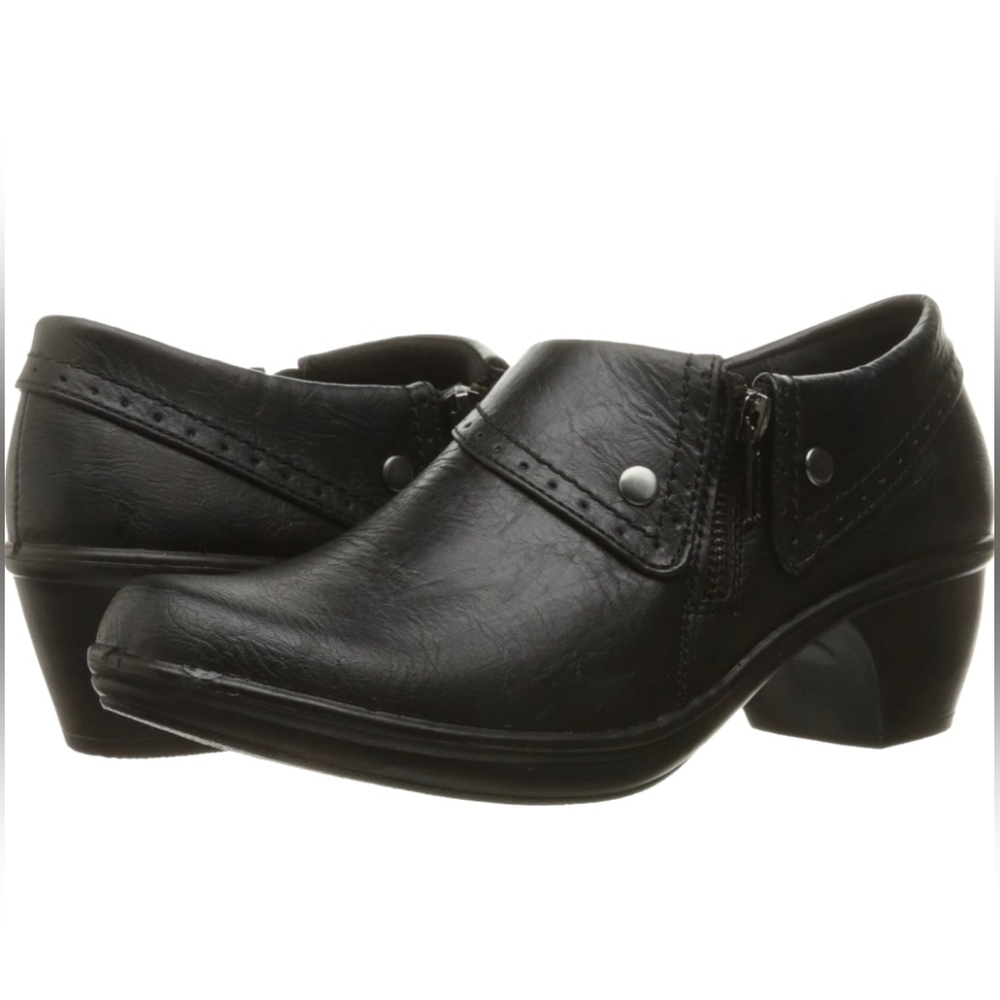 Easy Street Black Leather Mules with Zipper Detail